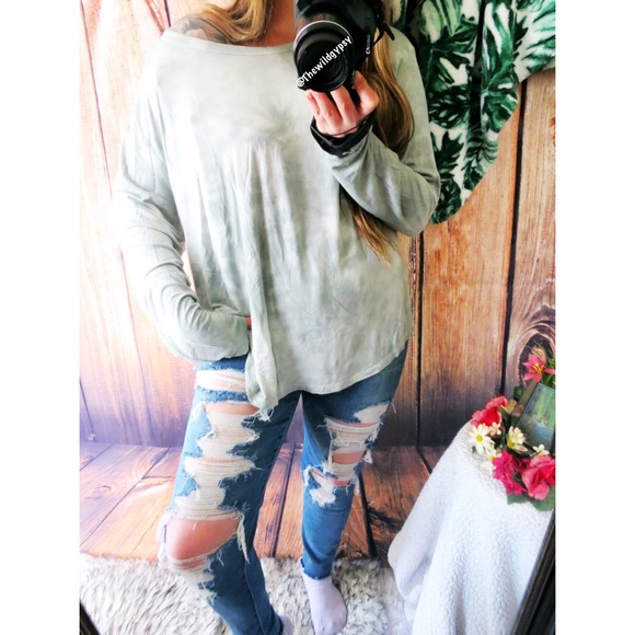 NWT | American Eagle Ultra soft long sleeve 🌿 - Picture 2 of 8